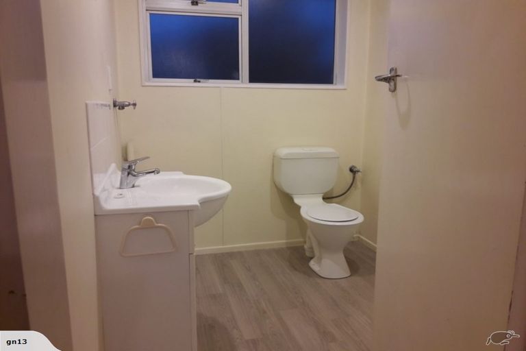 Photo of property in 40f2- Hudson Avenue, Ebdentown, Upper Hutt, 5018