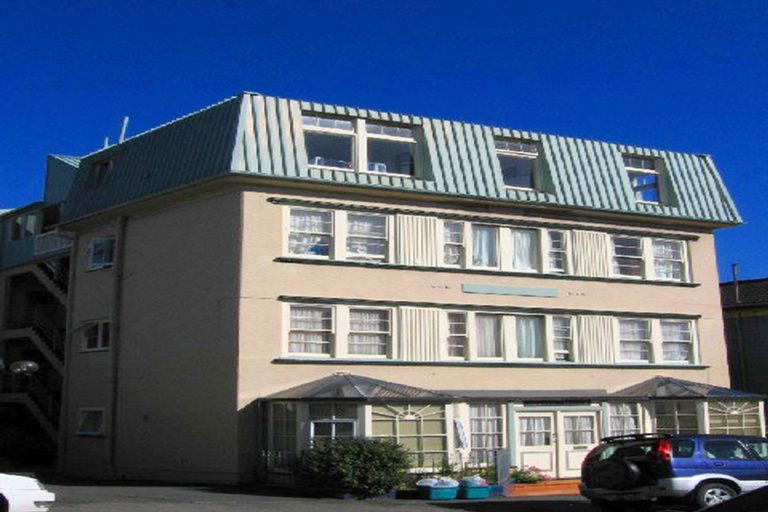 Photo of property in Aroha Apartments, 222 The Terrace, Wellington Central, Wellington, 6011