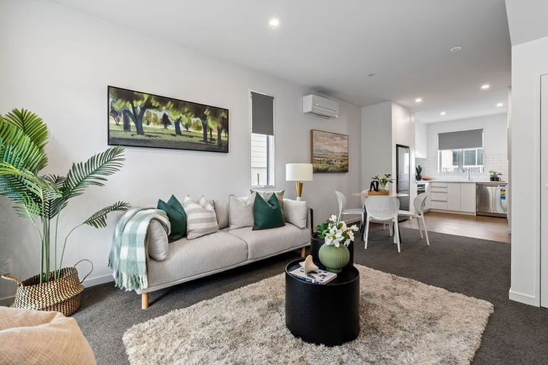 Photo of property in 2/30 Pirie Street, Mount Victoria, Wellington, 6011