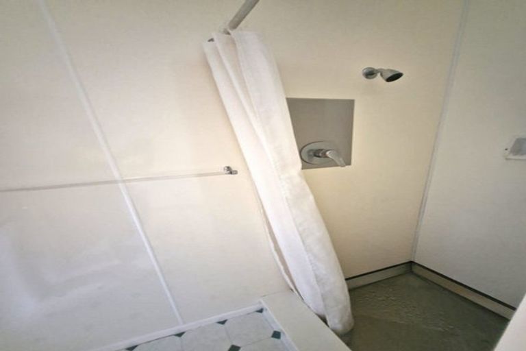 Photo of property in 15 Cook Street, Karori, Wellington, 6012