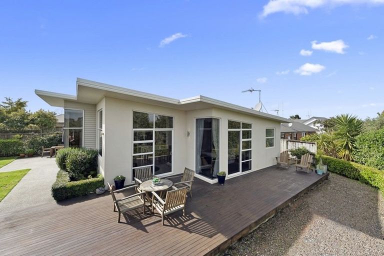 Photo of property in 5 Oldfield Court, Huntington, Hamilton, 3210