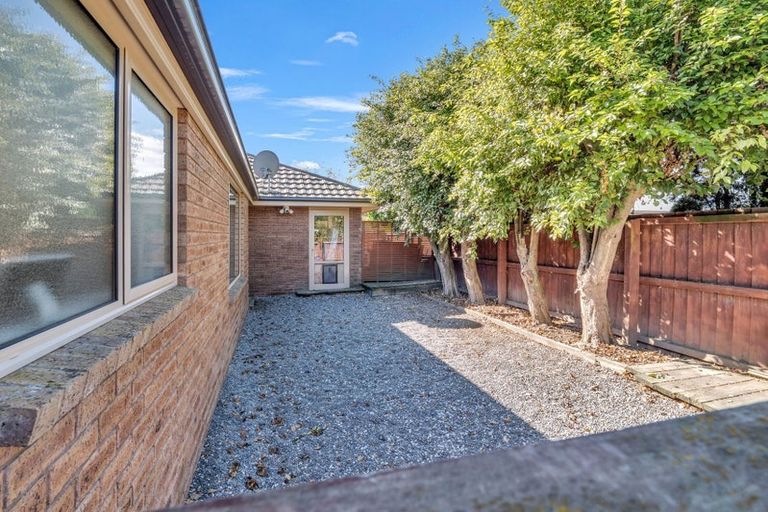 Photo of property in 16 Hemingway Place, Spencerville, Christchurch, 8083