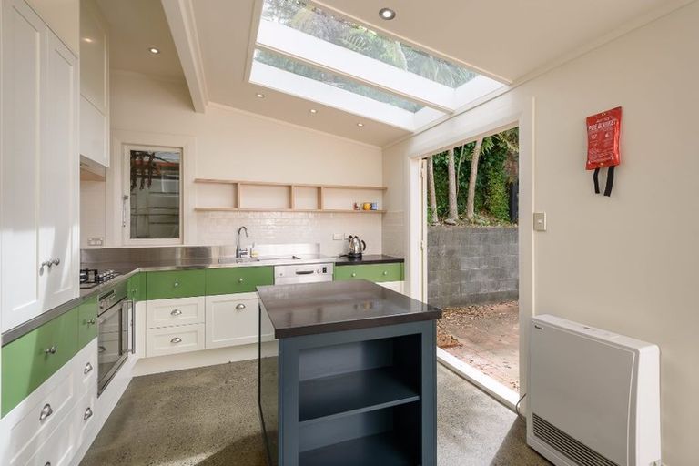 Photo of property in 39 Jefferson Street, Brooklyn, Wellington, 6021