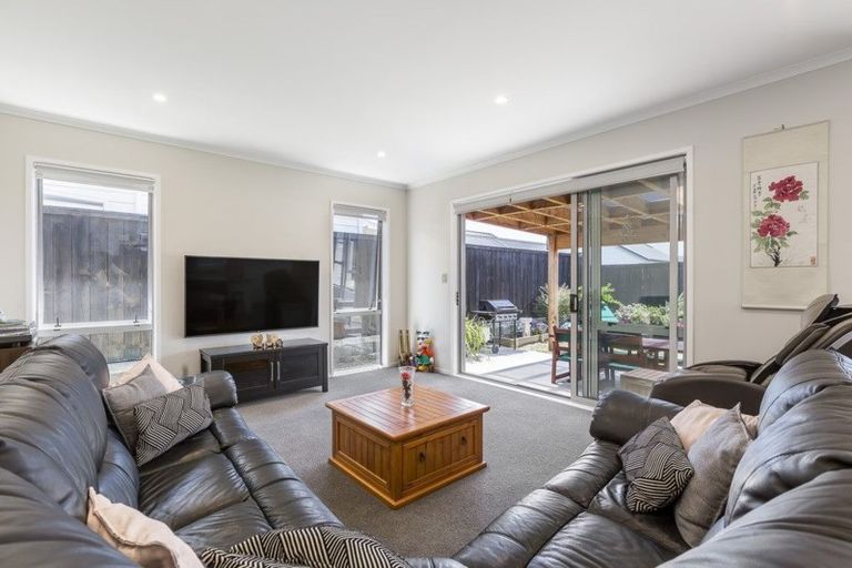 Photo of property in 8 Poaka Road, Hobsonville, Auckland, 0618