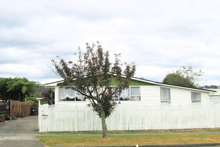 Photo of property in 66 California Drive, Totara Park, Upper Hutt, 5018