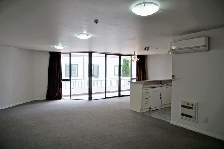 Photo of property in St James Courts, 4/77 Gloucester Street, Christchurch Central, Christchurch, 8013