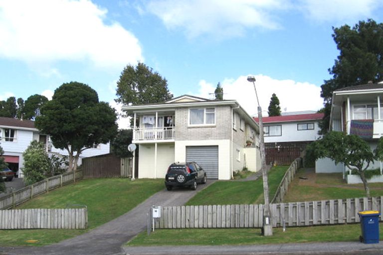 Photo of property in 18 Reverie Place, Massey, Auckland, 0614