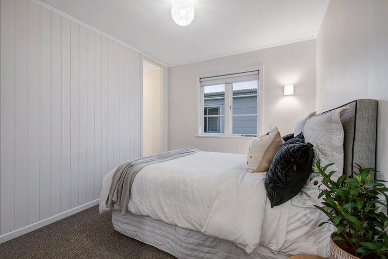 Photo of property in 3 Moffat Road, Red Beach, 0932