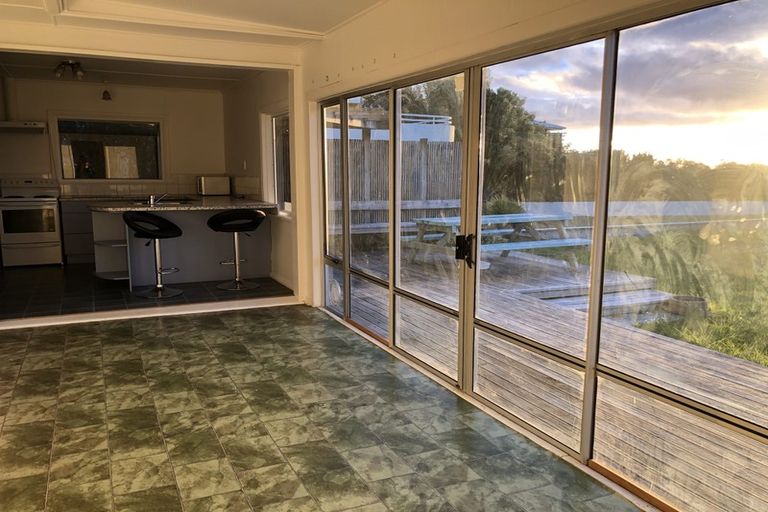 Photo of property in 101 Manly Street, Paraparaumu Beach, Paraparaumu, 5032