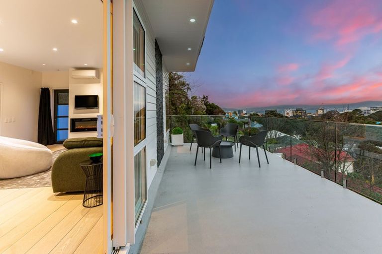 Photo of property in 10 Kilmister Avenue, Thorndon, Wellington, 6011