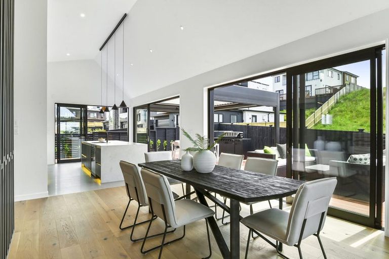 Photo of property in 44 Waitai Close, Long Bay, 0630