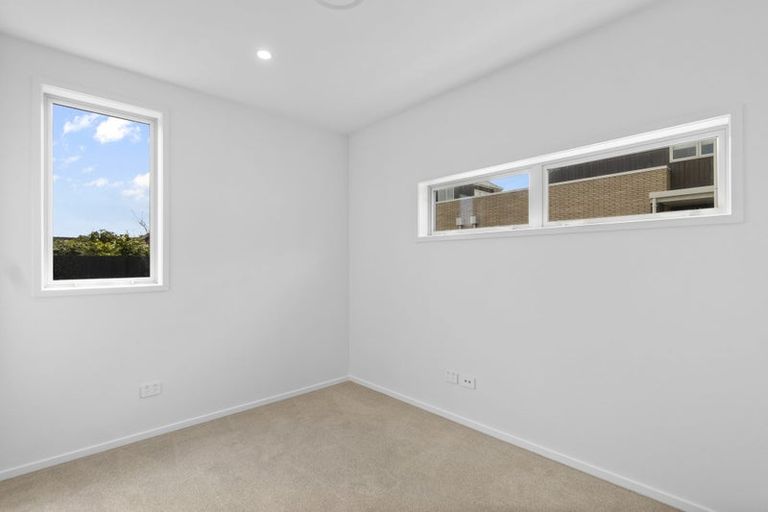 Photo of property in 2/11 Tamihana Avenue, Fairfield, Hamilton, 3214