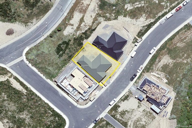 Photo of property in 5 Boeing Way, Newlands, Wellington, 6037