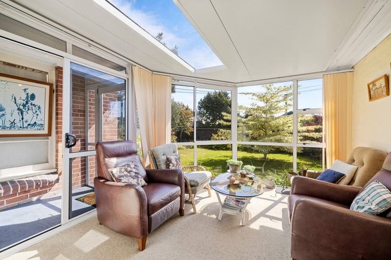 Photo of property in 87 Aorangi Road, Bryndwr, Christchurch, 8053