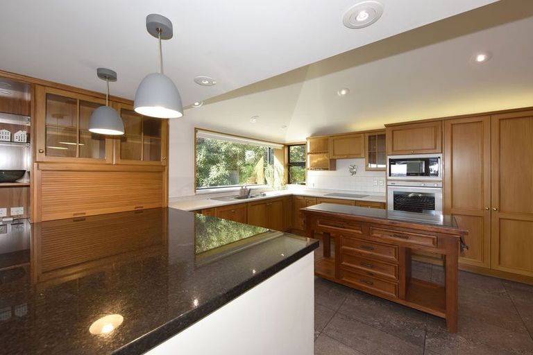 Photo of property in 12 Overdale Drive, Cashmere, Christchurch, 8022