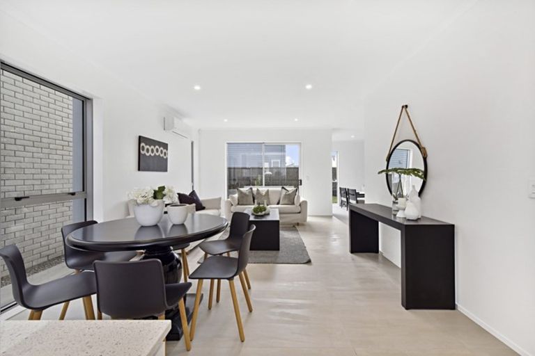 Photo of property in 9 Peihana Road, Hobsonville, Auckland, 0616