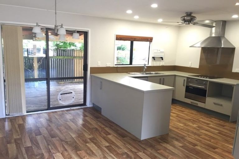 Photo of property in 5a Hetley Crescent, Taradale, Napier, 4112