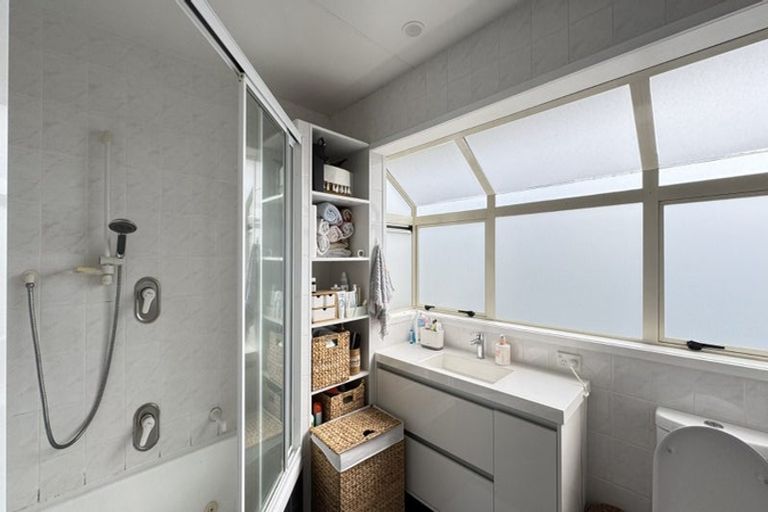 Photo of property in 30 Noall Street, Te Atatu Peninsula, Auckland, 0610