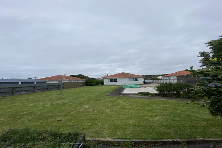 Photo of property in 50 Lismore Street, Merrilands, New Plymouth, 4312