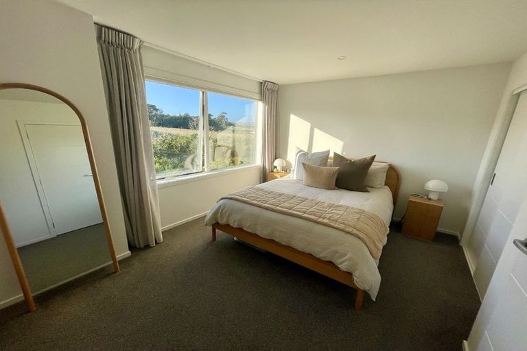 Photo of property in 36 Koreke Close, Kenepuru, Porirua, 5022