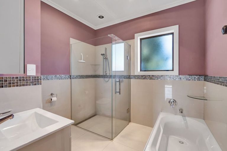 Photo of property in 24 Morrissey Street, Hawera, 4610