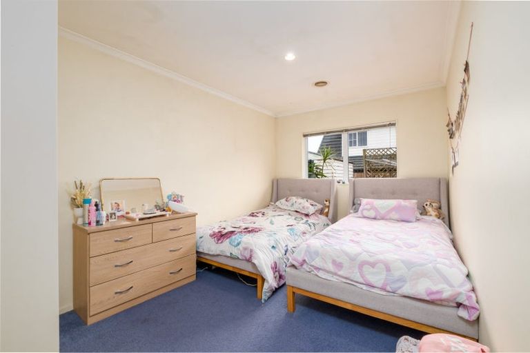 Photo of property in 15 Lenore Road, Favona, Auckland, 2024