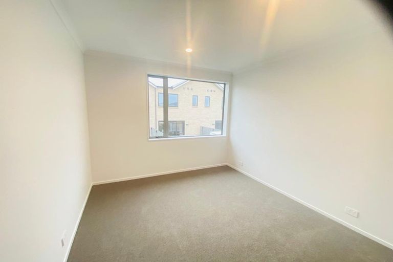 Photo of property in 41 Oyster Drive, Whenuapai, 0618