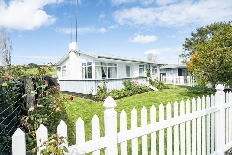 Photo of property in 26 Valley Road, Hikurangi, 0114