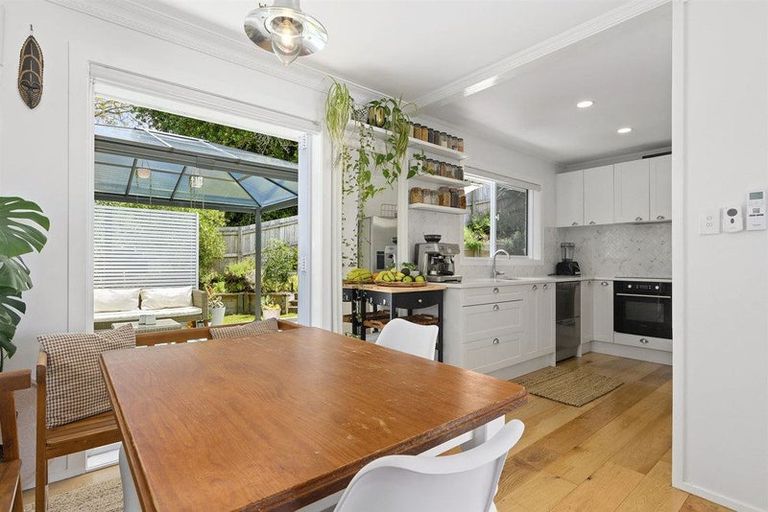 Photo of property in 552 Otumoetai Road, Matua, Tauranga, 3110