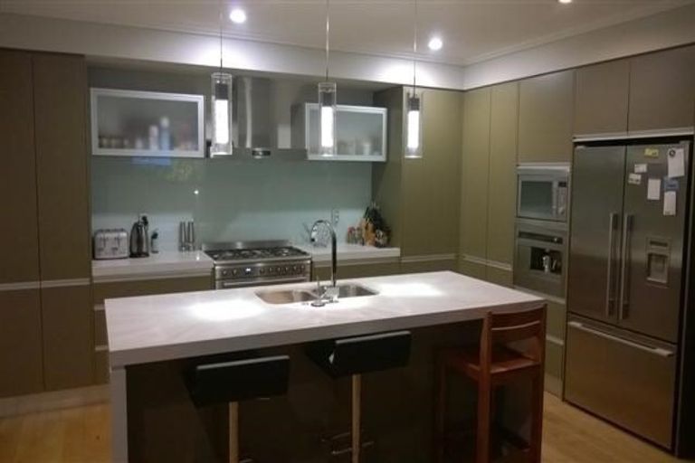 Photo of property in 28 Bur Oak Terrace, Schnapper Rock, Auckland, 0632