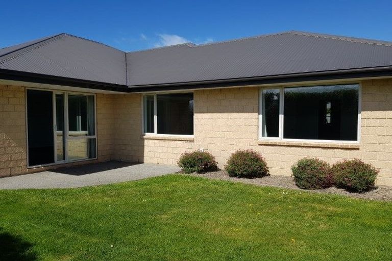 Photo of property in 5 Teagarden Close, Mairehau, Christchurch, 8052