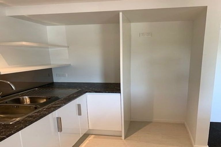 Photo of property in 13 Lendenfeld Drive, Papatoetoe, Auckland, 2025