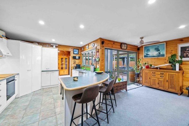 Photo of property in 1 Coolen Place, Tuakau, 2121