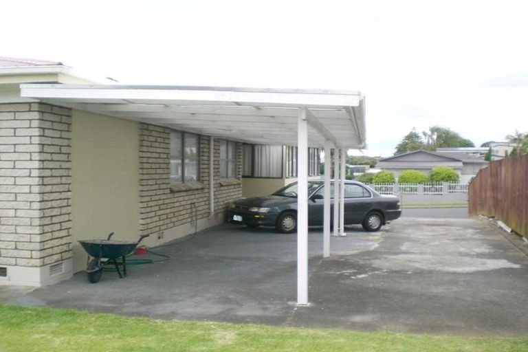 Photo of property in 46 Mckinstry Avenue, Mangere East, Auckland, 2024