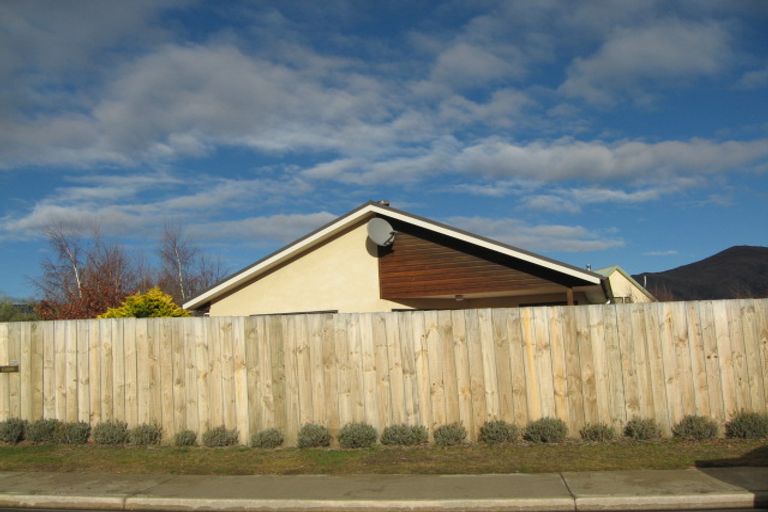 Photo of property in 18 Wilkin Road, Wanaka, 9305