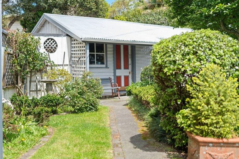 Photo of property in 284 Waiwhetu Road, Fairfield, Lower Hutt, 5011