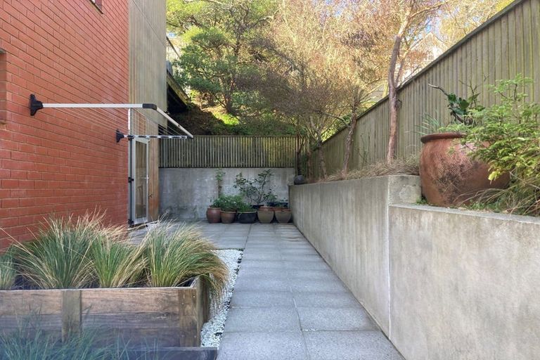 Photo of property in 2b Leslie Street, Wadestown, Wellington, 6012