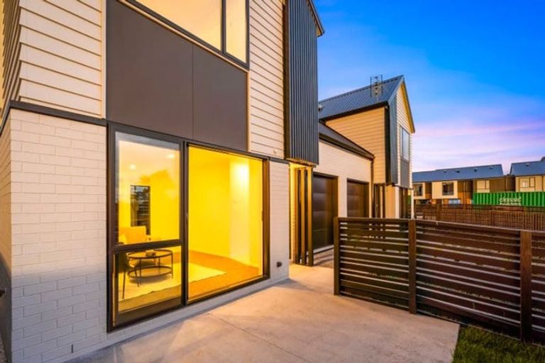 Photo of property in 1 Paapaakiri Loop, Takanini, 2112