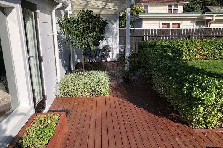 Photo of property in 25 Falkirk Avenue, Seatoun, Wellington, 6022