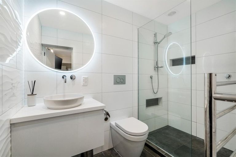 Photo of property in 1/131 Glamorgan Drive, Torbay, Auckland, 0630