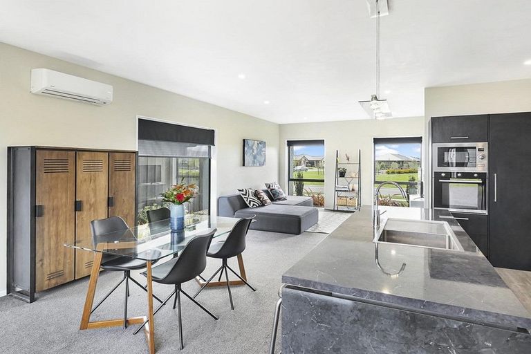 Photo of property in 24 Hartford Crescent, Rolleston, 7615