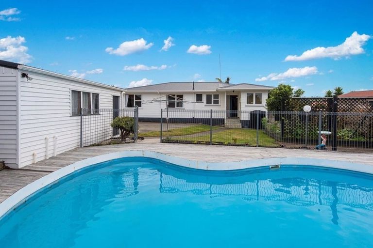 Photo of property in 18 Hawea Place, Tikipunga, Whangarei, 0112