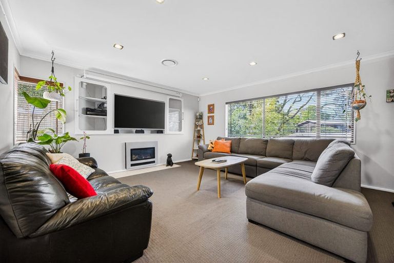 Photo of property in 20b Puketitiro Street, Glen Eden, Auckland, 0602