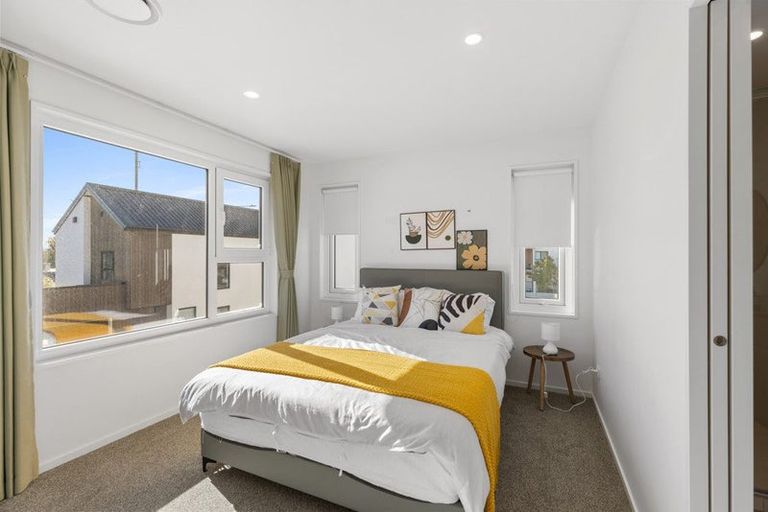 Photo of property in 2/61 Waltham Road, Sydenham, Christchurch, 8023