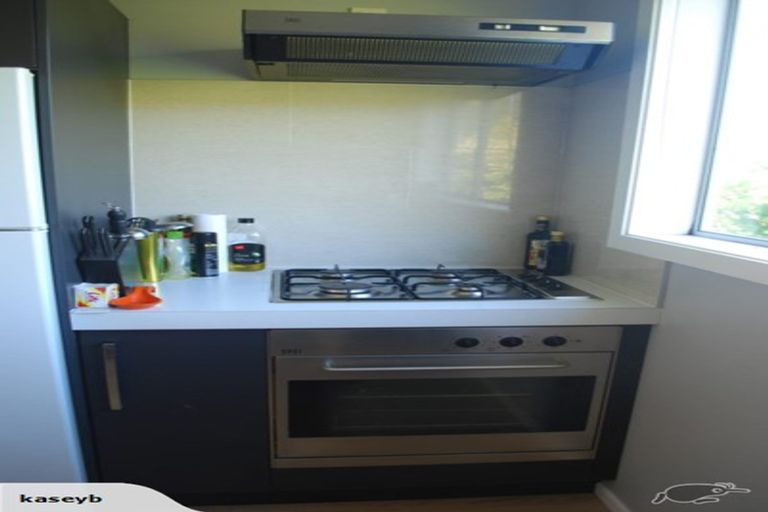 Photo of property in 3 Hill Grove, Naenae, Lower Hutt, 5011