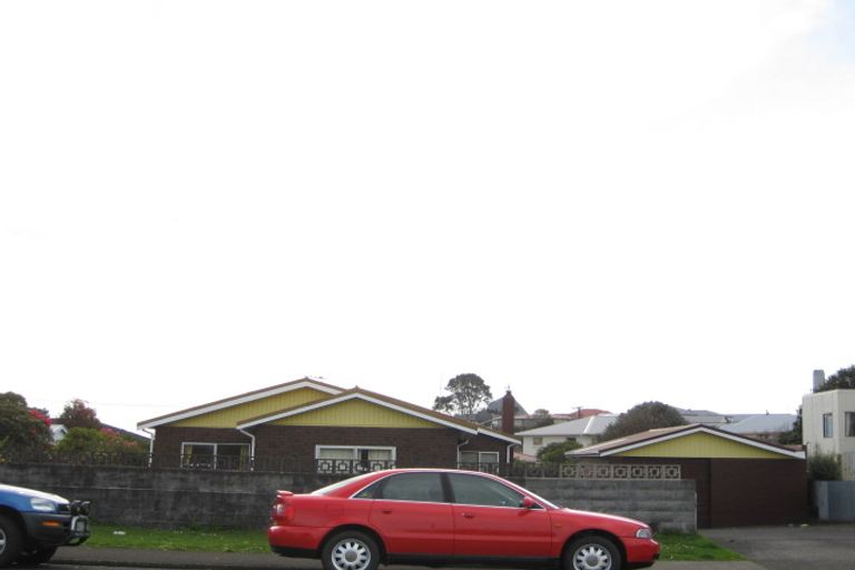 Photo of property in 120 South Road, Spotswood, New Plymouth, 4310