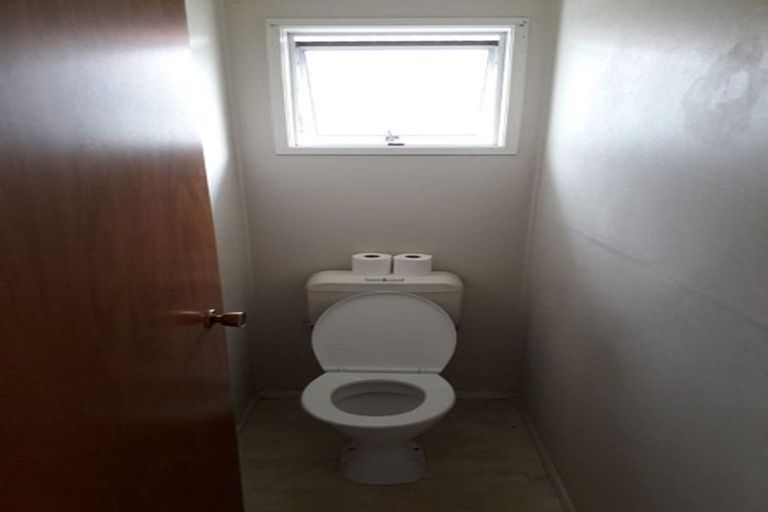 Photo of property in 3 Dianne Louise Drive, Half Moon Bay, Auckland, 2012