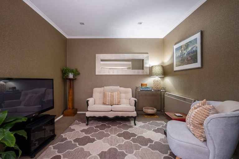Photo of property in 2/77a Hinau Street, Riccarton, Christchurch, 8041
