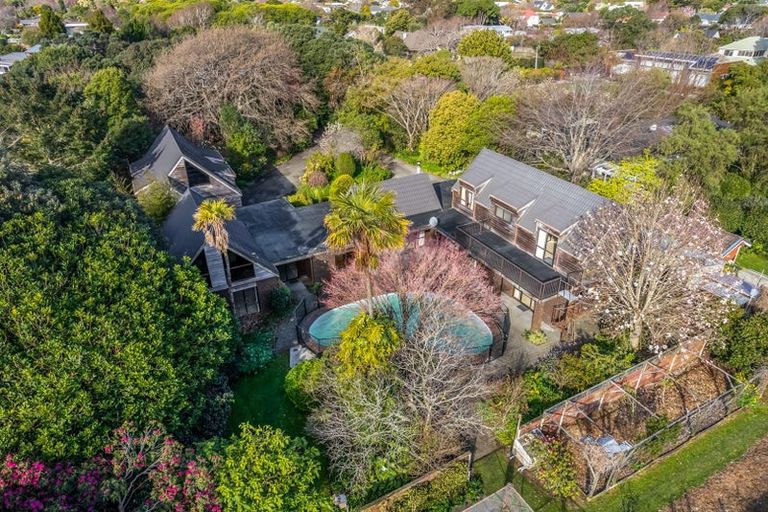 Photo of property in 14 Ngarara Road, Waikanae, 5036