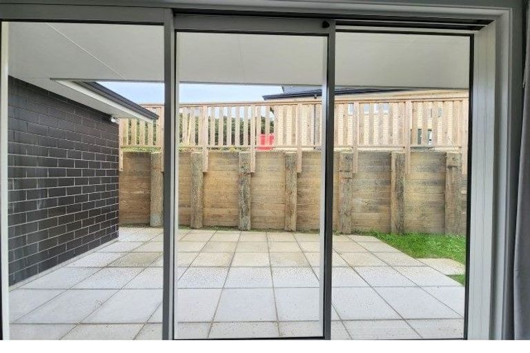 Photo of property in 12 Topsail Way, Whitby, Porirua, 5024